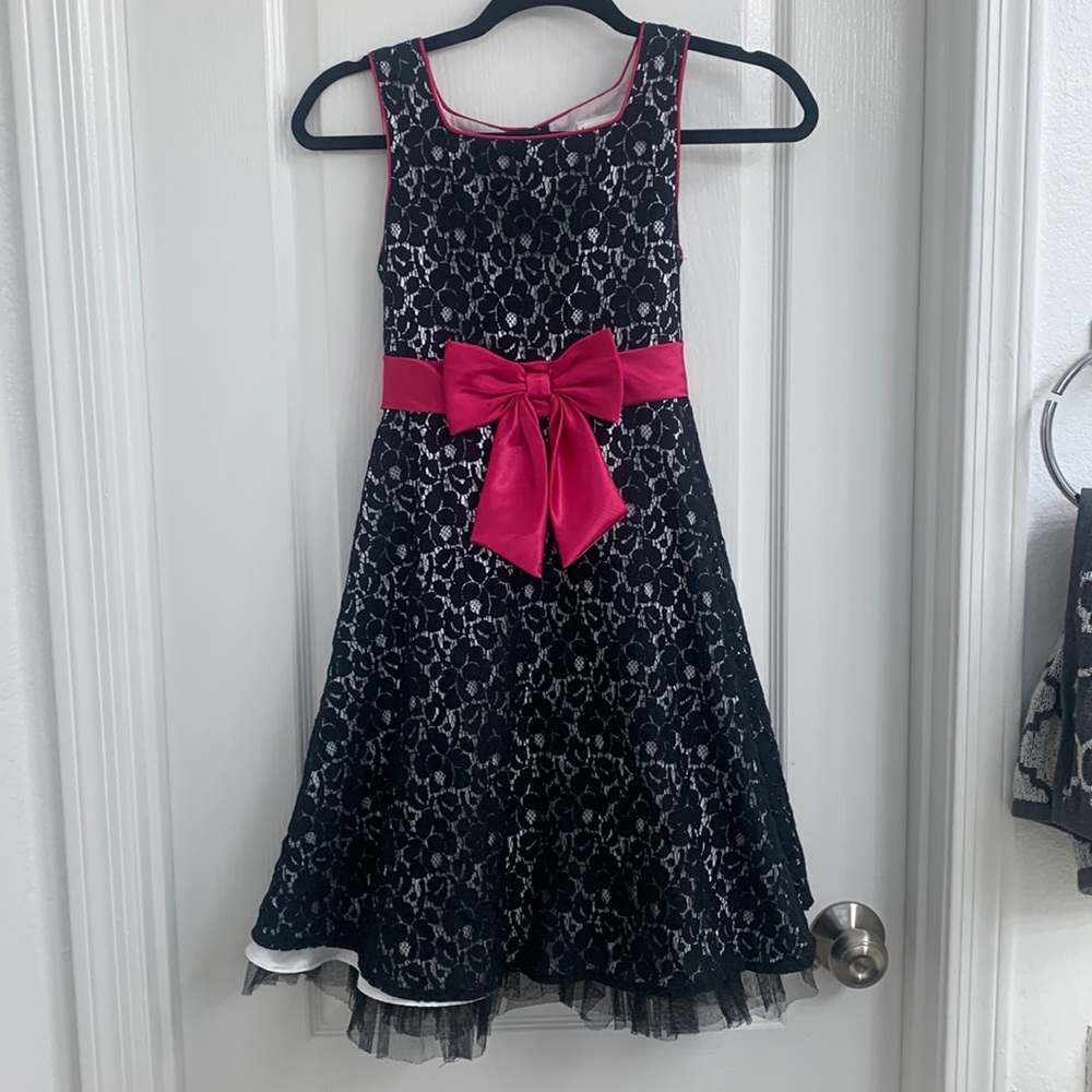 Girls Black & White Floral Lace Dress With Pink Bow. Size 12. Made by Emily West